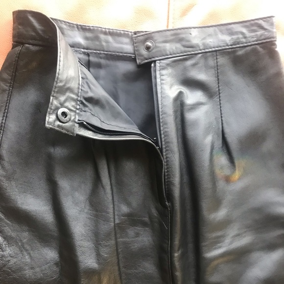 Genuine Leather Comint Black Leather Mini Skirt - Picture 3 of 7